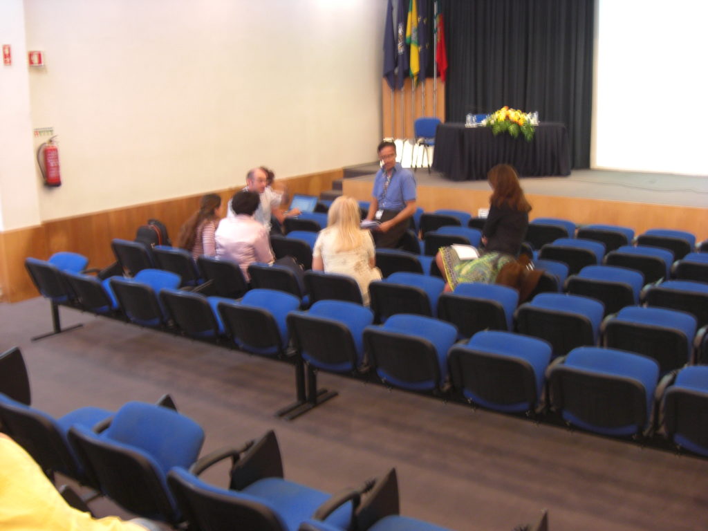 Knowledge Café in a lecture theatre in Portugal