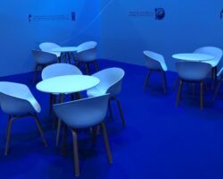 Knowledge Summit 2025: Café Tables and Chairs
