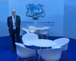 Knowledge Summit 2025: Café Tables and Chairs